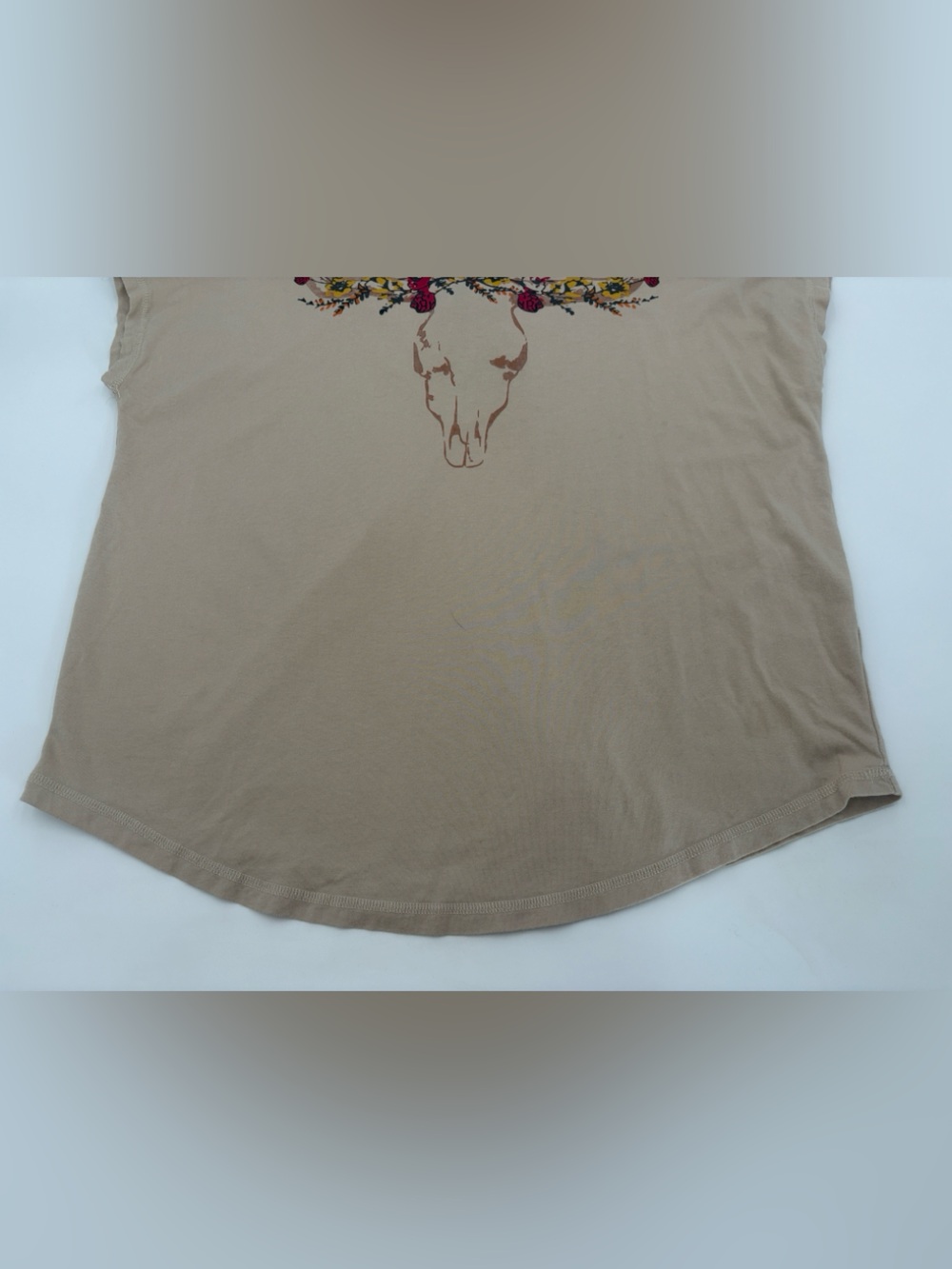 Ariat Tahos Top Womens Large Beige Floral Skull Crochet Open Back Western Tee - Picture 9 of 9